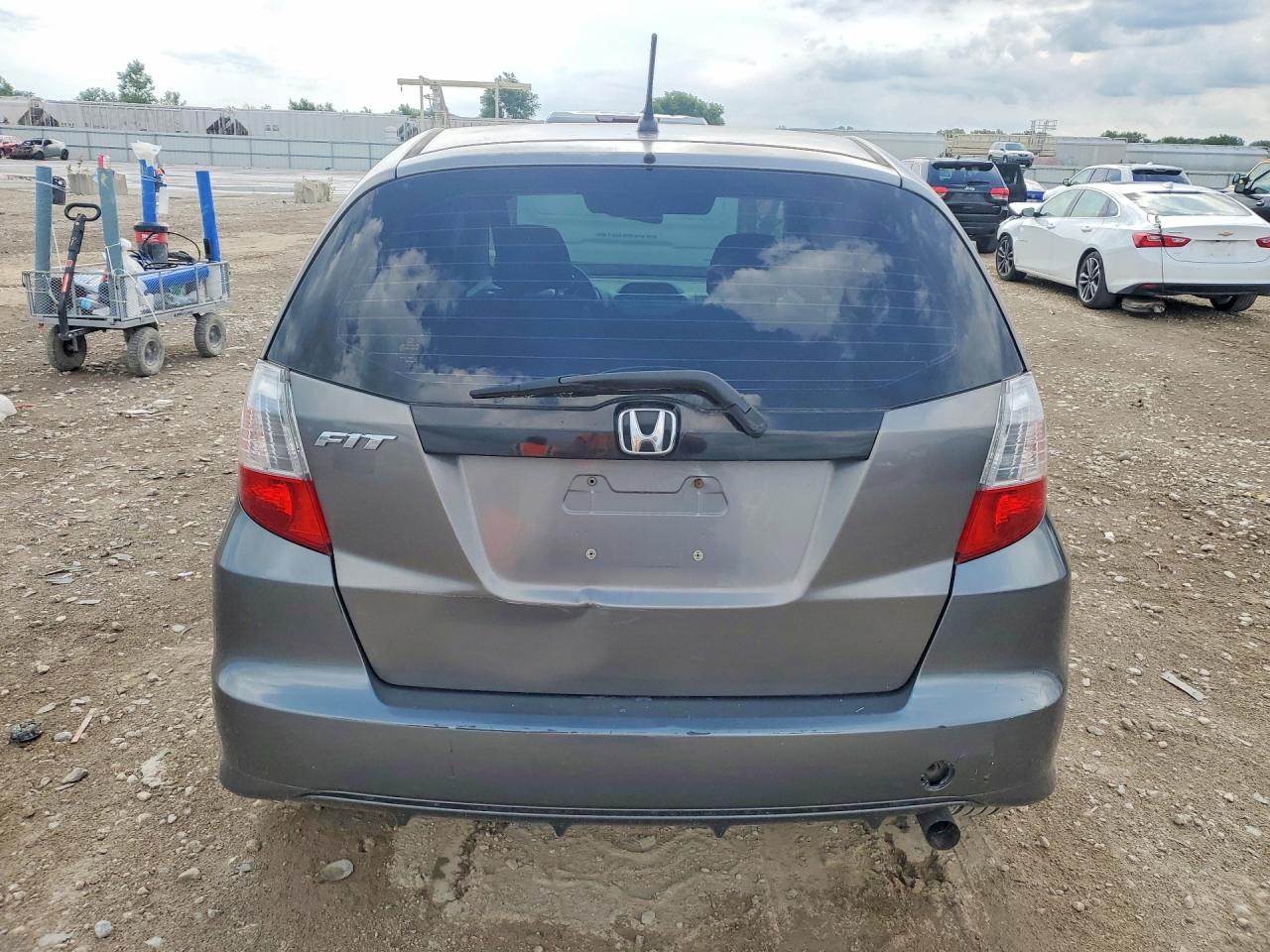 2013 Honda Fit VIN JHMGE8H34DC021112 COPART salvage auction — Front End, KS - CERT OF TITLE-SALVAGE, sold $525 on 2026-07-09 (photo 6)