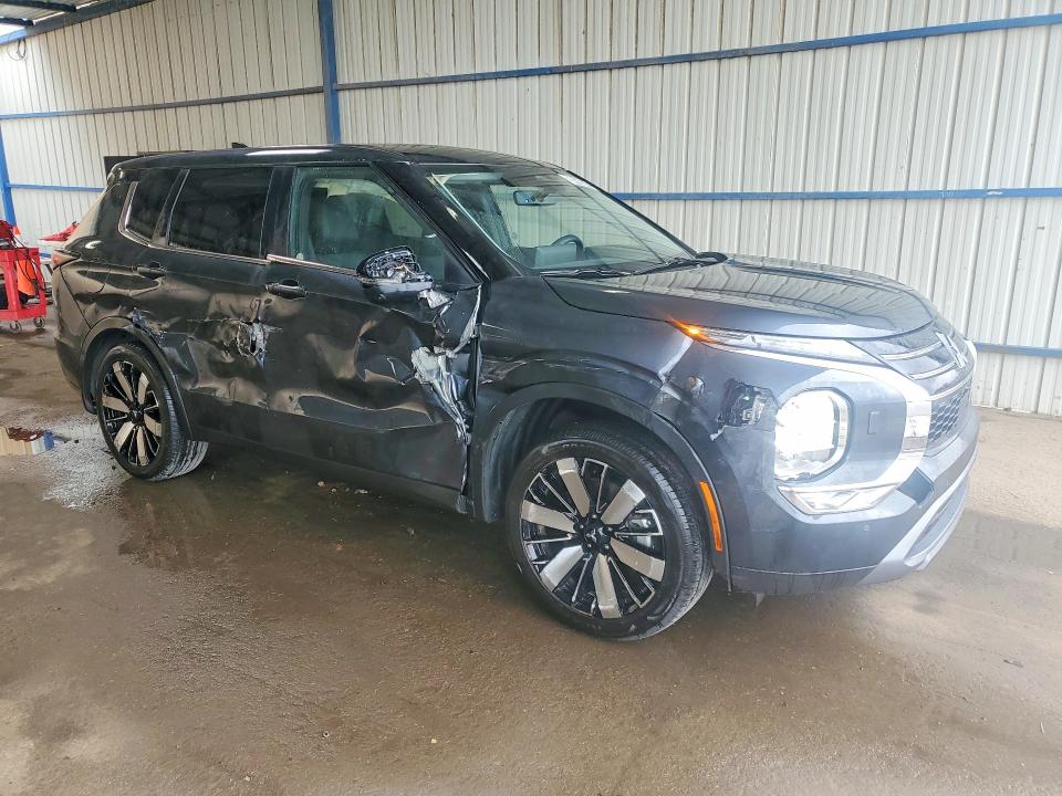 2025 Mitsubishi Outlander VIN JA4J4VA80SZ058595 COPART salvage auction — SIDE, Co - Salvage Title, sold $550 on 2026-07-22 (photo 4)