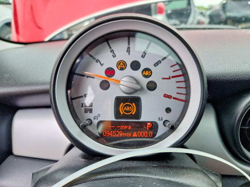 2010 Mini Cooper clubman VIN WMWML3C51ATX37058 COPART salvage auction — FRONT END, Il - Salvage Certificate, sold $875 on 2026-08-03 (photo 9)