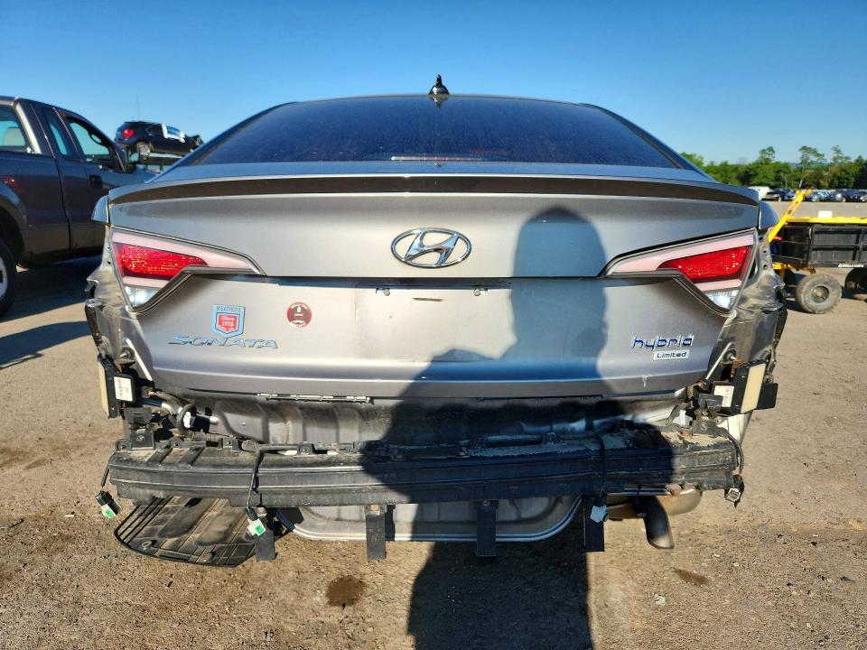 2017 Hyundai Sonata VIN KMHE34L1XHA060197 COPART salvage auction — REAR END, PA - CERTIFICATE OF SALVAGE, sold $2,000 on 2026-07-31 (photo 6)