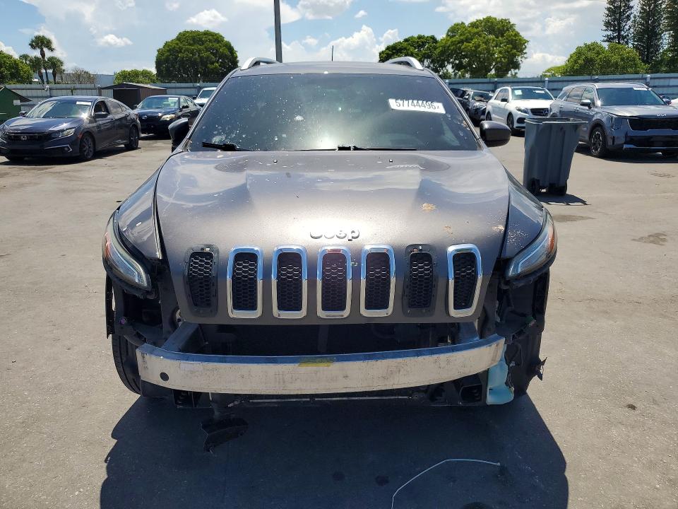 2016 Jeep VIN 1C4PJMCS7GW253548 COPART salvage auction — FRONT END, Fl - Cert Of Title Slvg Rebuildable, sold $10 on 2026-08-03 (photo 5)