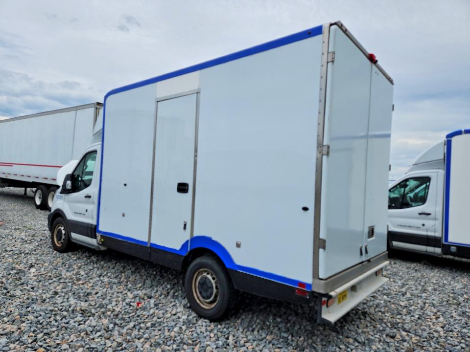 2020 Ford Transit VIN 1FDBW5Z86LKB80375 COPART salvage auction — MINOR DENT/SCRATCHES, Fl - Certificate Of Title, sold $7,000 on 2026-07-29 (photo 2)