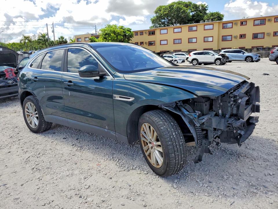 2017 Jaguar F-pace VIN SADCK2BV9HA088634 COPART salvage auction — FRONT END, FL - CERT OF TITLE SLVG REBUILDABLE, sold $2,300 on 2026-07-28 (photo 4)