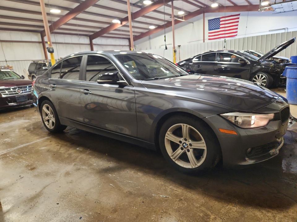2015 BMW 3er VIN WBA3B5G58FNS20582 COPART salvage auction — FRONT END, Pa - Certificate Of Salvage, sold $1,400 on 2026-08-07 (photo 4)