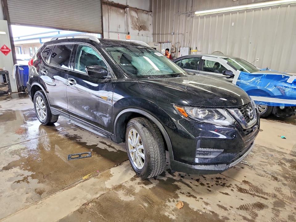 2017 Nissan Rogue VIN JN8AT2MV8HW251777 COPART salvage auction — SIDE, Il - Salvage Certificate, sold $1,850 on 2026-07-09 (photo 4)