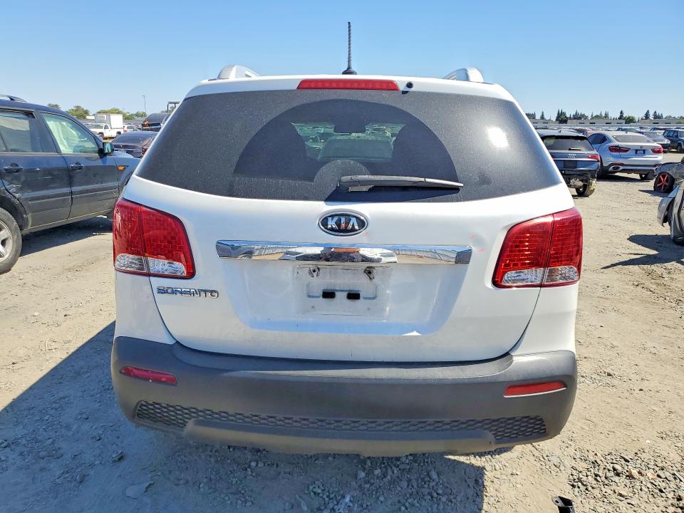 2012 Kia Sorento VIN 5XYKT4A27CG242709 COPART salvage auction — FRONT END, Ca - Salvage Certificate, sold $1,300 on 2026-07-07 (photo 6)