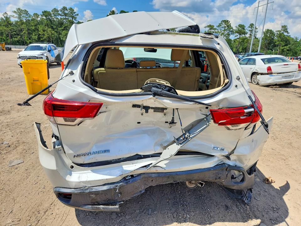 2019 Toyota Highlander VIN 5TDKZRFH7KS568164 COPART salvage auction — REAR END, La - Cert Of Title-Salvage, sold $7,200 on 2026-07-24 (photo 6)