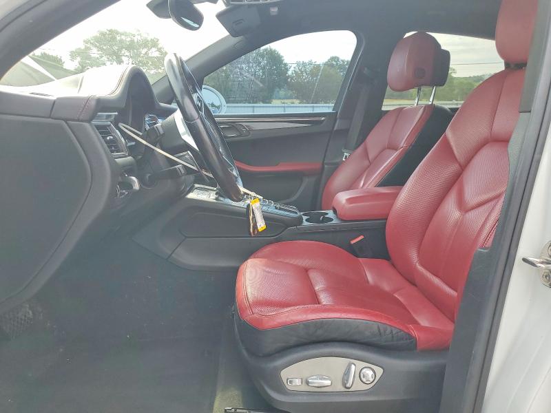 2017 Porsche Macan VIN WP1AB2A54HLB15441 COPART salvage auction — MINOR DENT/SCRATCHES, TN - DEALER ONLY CLEAN TITLE (P), sold $8,800 on 2026-07-29 (photo 7)