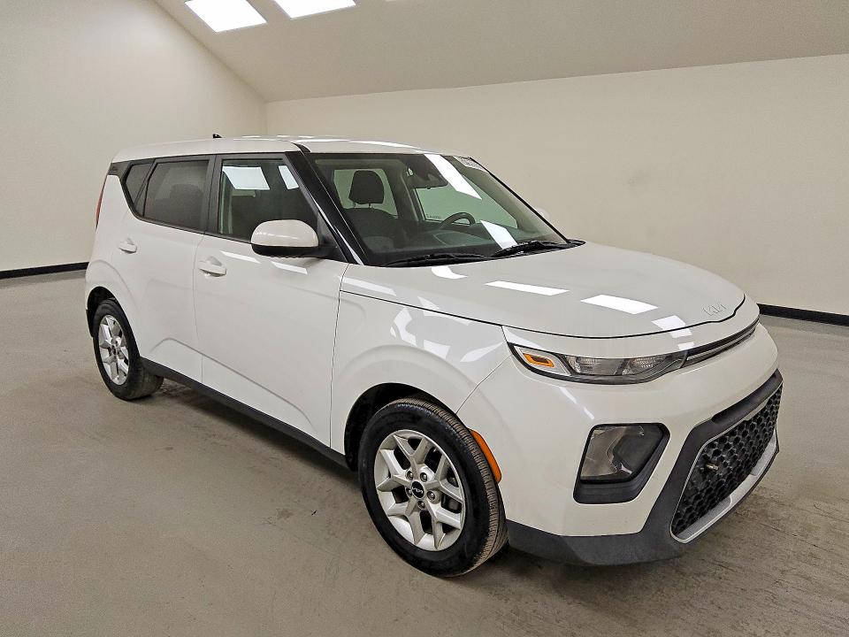 2022 Kia Soul VIN KNDJ23AU6N7165292 COPART salvage auction — MINOR DENT/SCRATCHES, Tx - Certificate Of Title, sold $4,300 on 2026-07-21 (photo 4)