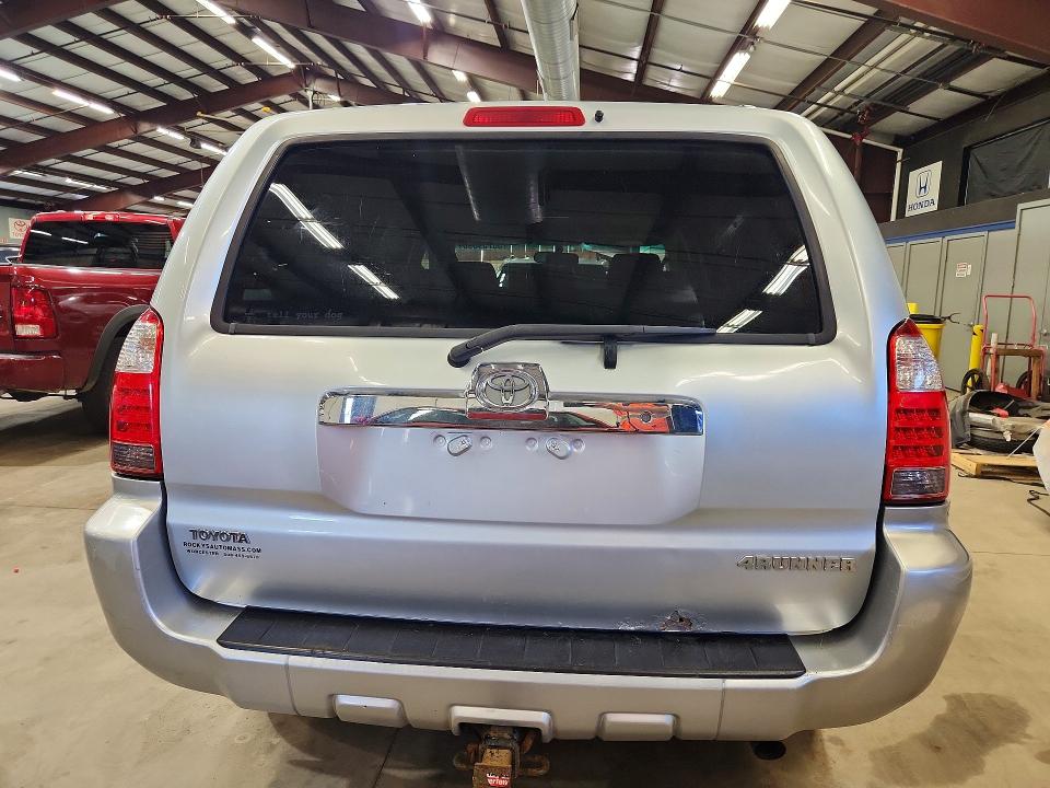 2007 Toyota 4runner VIN JTEBU14RX70125587 COPART salvage auction — MINOR DENT/SCRATCHES, Me - Certificate Of Title, sold $4,700 on 2026-07-09 (photo 6)