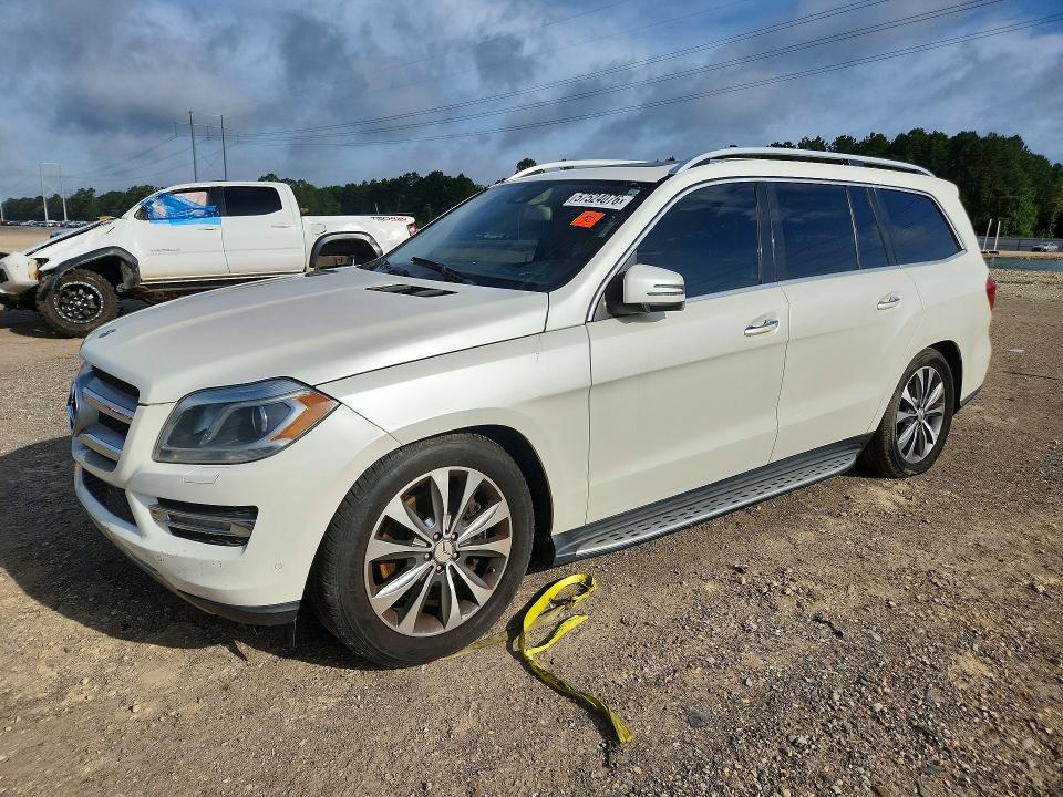 2013 Mercedes-benz VIN 4JGDF7CE4DA192468 COPART salvage auction — MINOR DENT/SCRATCHES, La - Certificate Of Title (P), sold $1,700 on 2026-07-24 (photo 1)