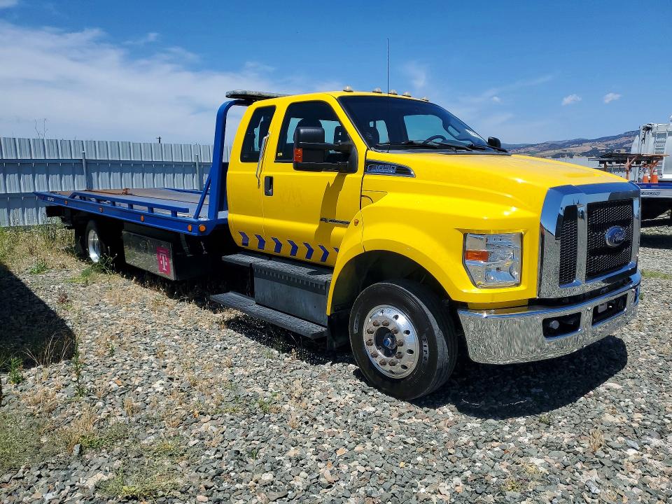 2019 Ford F650-f750 VIN 1FDWX6DCXKDF02356 COPART salvage auction — SIDE, Ca - Dis/Dlr/Exp Only Clean Title (P), sold $22,100 on 2026-07-06 (photo 4)