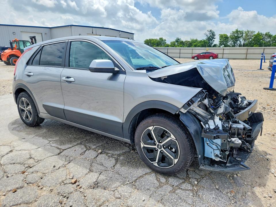 2026 Kia Niro VIN KNDCP3LE1T5327273 COPART salvage auction — FRONT END, Tx - Certificate Of Title, sold $3,000 on 2026-07-06 (photo 4)