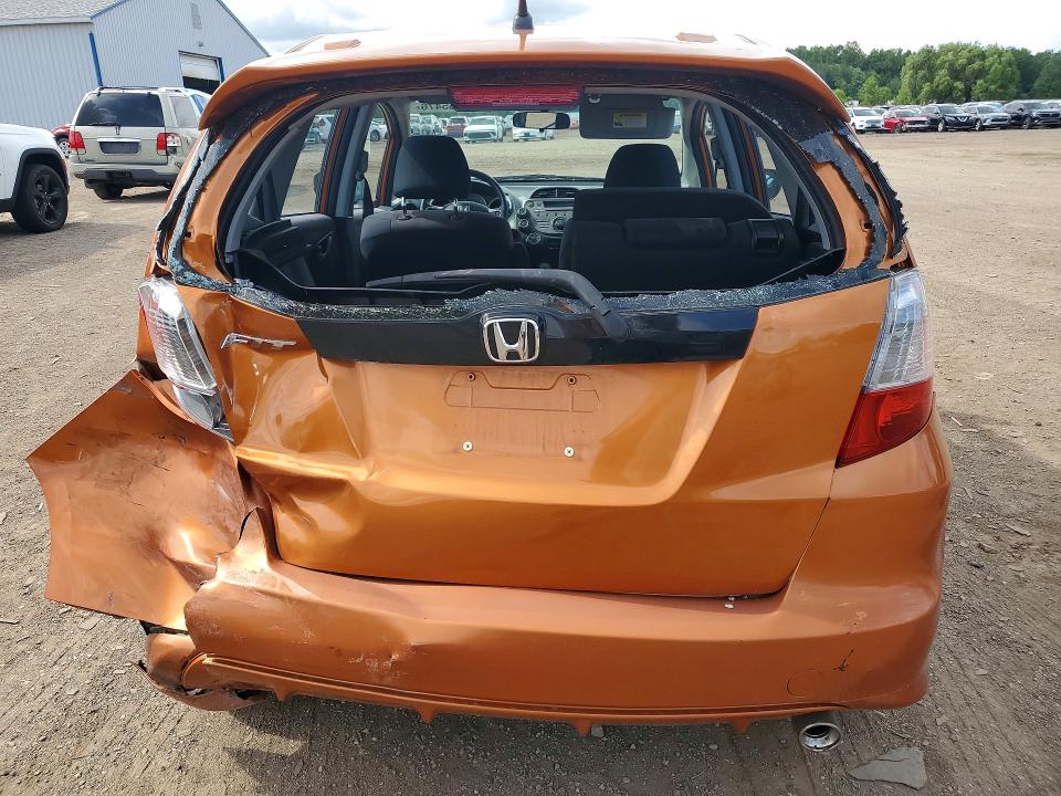 2011 Honda Fit VIN JHMGE8H57BC004982 COPART salvage auction — REAR END, OH - CERT OF TITLE-SALVAGE, sold $550 on 2026-07-09 (photo 6)