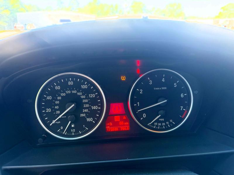 2010 BMW 5 series VIN WBANV1C50AC159960 COPART salvage auction — MINOR DENT/SCRATCHES, Pa - Dealer Only Clean Title (P), sold $475 on 2026-07-02 (photo 8)