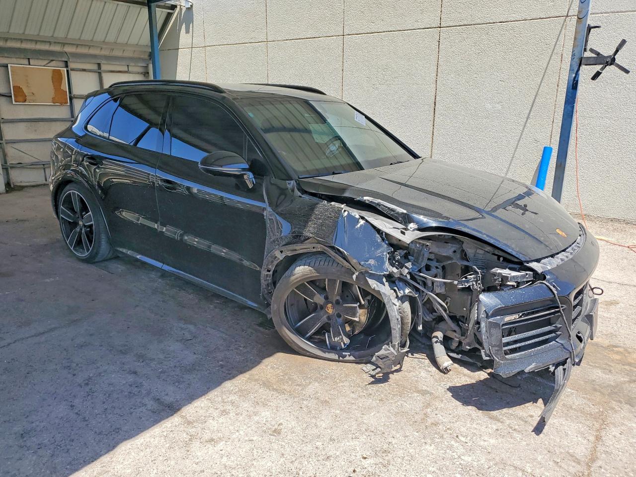 2023 Porsche Cayenne VIN WP1AG2AY7PDA18819 COPART salvage auction — Front End, TX - SALVAGE VEHICLE TITLE, sold $25,000 on 2026-08-21 (photo 4)
