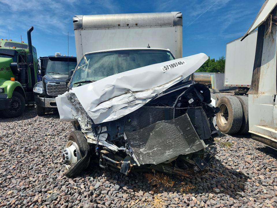 2021 Gmc Savana VIN 7GZ37TC73MN013288 COPART salvage auction — FRONT END, MO - SALVAGE CERTIFICATE OF TITLE, sold $2,900 on 2026-07-29 (photo 5)