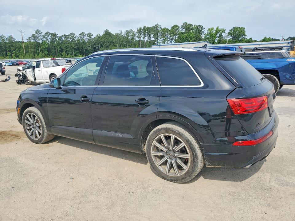 2017 Audi Q7 VIN WA1AAAF72HD057553 COPART salvage auction — MINOR DENT/SCRATCHES, Sc - Certificate Of Title, sold $4,150 on 2026-07-13 (photo 2)