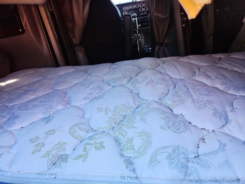 2022 Peterbilt 389 VIN 1NPXD49X1ND801782 COPART salvage auction — ROLLOVER, WV - SALVAGE CERTIFICATE, sold $17,000 on 2026-08-27 (photo 6)