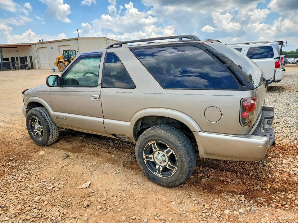2000 Gmc Jimmy VIN 1GKCT18W5YK232858 COPART salvage auction — NORMAL WEAR, Tn - Certificate Of Title, sold $500 on 2026-07-29 (photo 2)