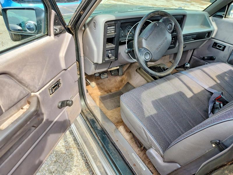 1996 Dodge Dakota VIN 1B7GG26X2TS630749 COPART salvage auction — NORMAL WEAR, VA - CERTIFICATE OF TITLE, sold $1,100 on 2026-07-02 (photo 8)