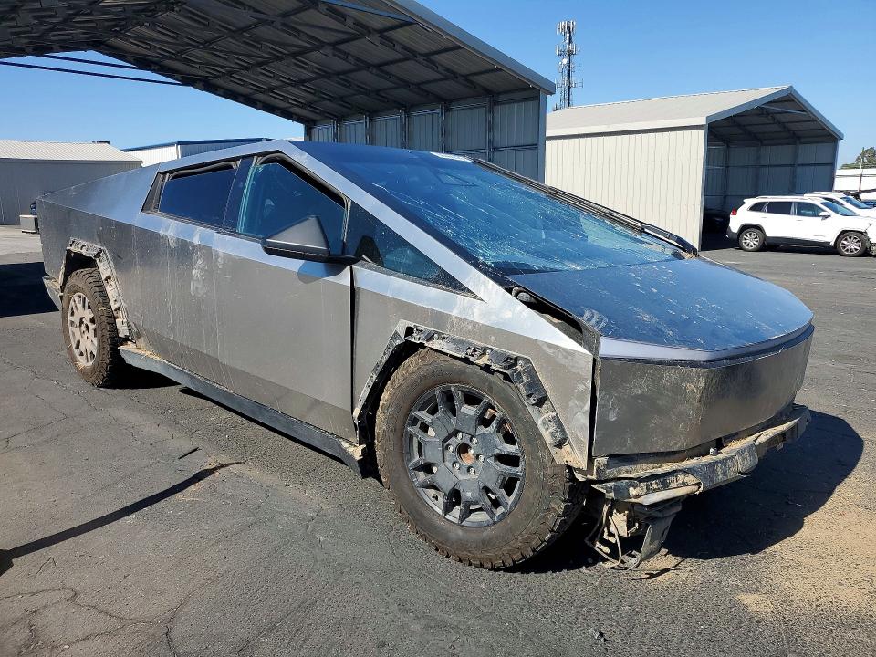 2024 Tesla Cybertruck VIN 7G2CEHED6RA026989 COPART salvage auction — FRONT END, Ca - Salvage Certificate, sold $25,000 on 2026-07-02 (photo 4)