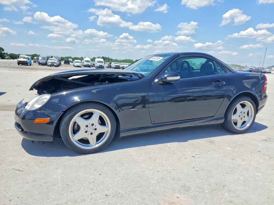 2001 Mercedes-benz Slk-class VIN WDBKK65F31F210737 COPART salvage auction — FRONT END, Tn - Salvage Certificate, sold $575 on 2026-07-06 (photo 1)