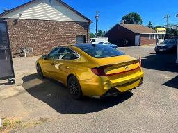 2020 Hyundai Sonata VIN 5NPEJ4J2XLH016739 COPART salvage auction — MINOR DENT/SCRATCHES, Ny - Certificate Of Title (P), sold $8,900 on 2026-07-30 (photo 2)