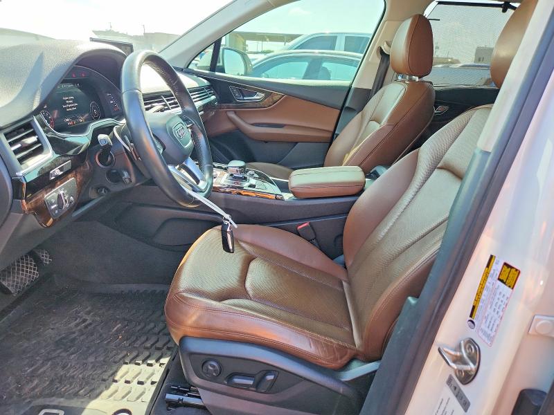 2017 Audi Q7 VIN WA1LAAF7XHD034739 COPART salvage auction — NORMAL WEAR, Tx - Certificate Of Title, sold $7,600 on 2026-07-13 (photo 7)