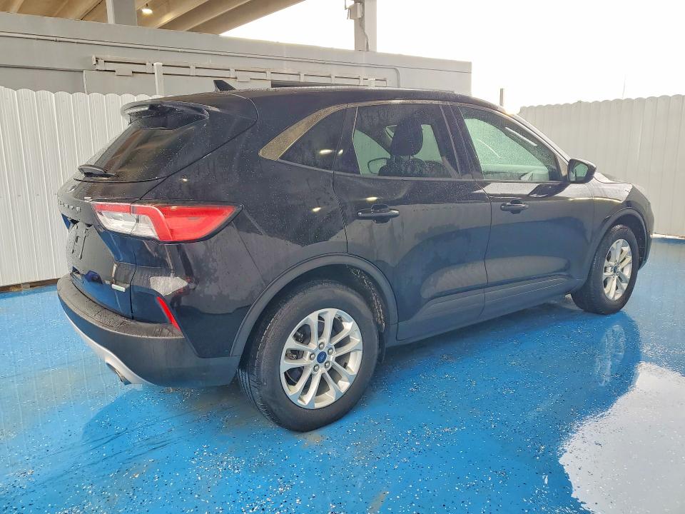 2020 Ford Escape VIN 1FMCU0G67LUA25417 COPART salvage auction — MINOR DENT/SCRATCHES, Fl - Cert Of Title Slvg Rebuildable, sold $8,800 on 2026-07-30 (photo 3)