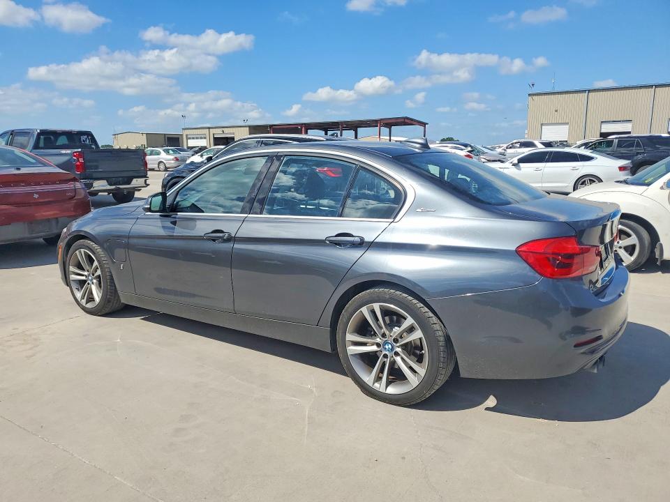 2018 BMW VIN WBA8E1C58JA758663 COPART salvage auction — MINOR DENT/SCRATCHES, Nj - Certificate Of Title, sold $675 on 2026-07-30 (photo 2)