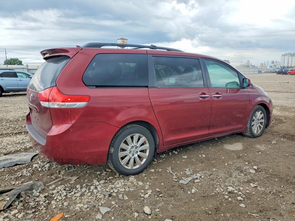 2011 Toyota Sienna VIN 5TDDK3DC9BS013508 COPART salvage auction — FRONT END, Il - Salvage Certificate, sold $2,700 on 2026-07-24 (photo 3)