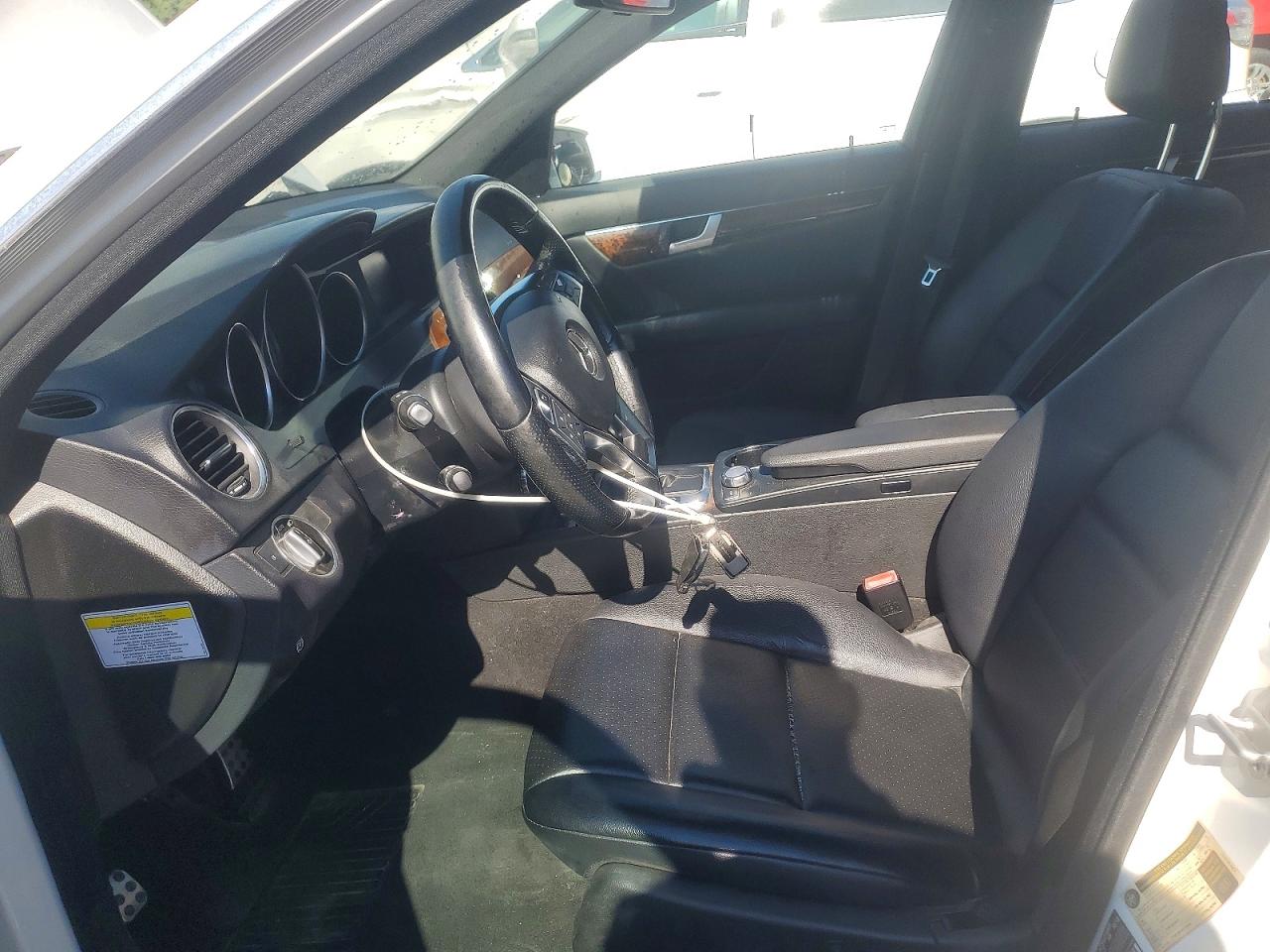2013 Mercedes-Benz C-Class VIN WDDGF8AB8DR264537 COPART salvage auction — Normal Wear, KY - CERT OF TITLE-REBUILT VEHICLE, sold $2,250 on 2026-07-01 (photo 7)