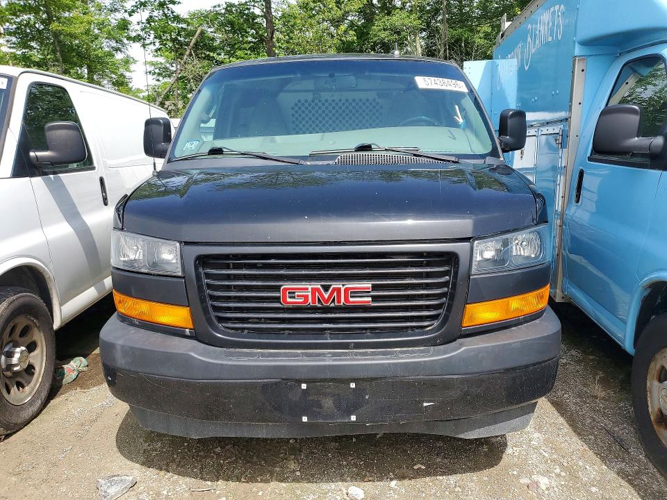 2021 Gmc Savana VIN 1GTZ7HF74M1313025 COPART salvage auction — MINOR DENT/SCRATCHES, MA - CERT OF TITLE-SALVAGE, sold $7,985 on 2026-07-29 (photo 5)