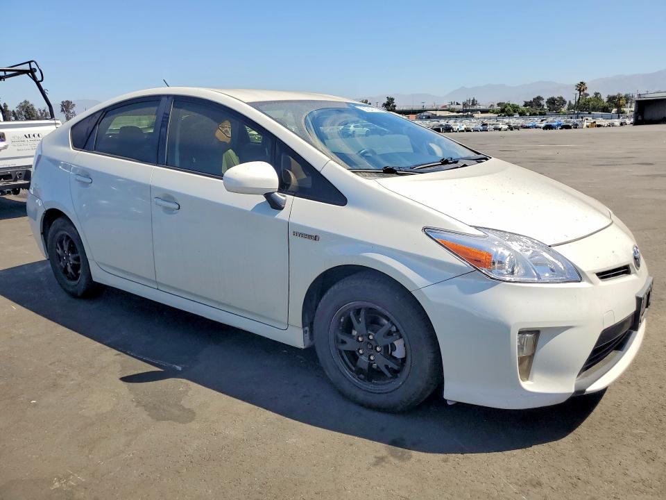 2015 Toyota Prius VIN JTDKN3DU8F2002133 COPART salvage auction — MINOR DENT/SCRATCHES, Ca - Salvage Certificate, sold $1,650 on 2026-07-13 (photo 4)