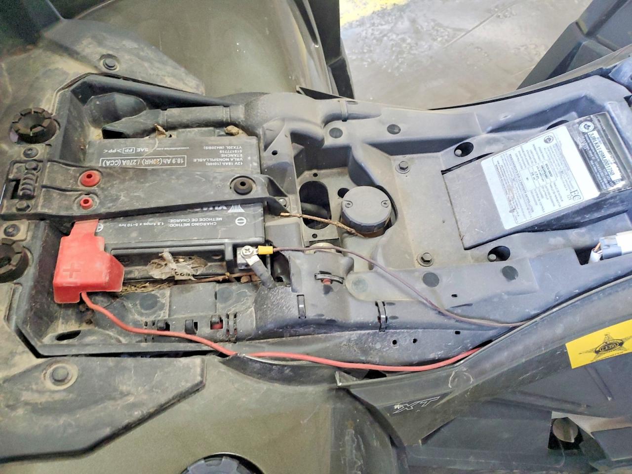 2021 Can-Am Outlander VIN 3JBLKAT49MJ001750 COPART salvage auction — Vandalized, IN - CERT OF TITLE-SALVAGE TITLE, sold $3,400 on 2026-07-09 (photo 7)