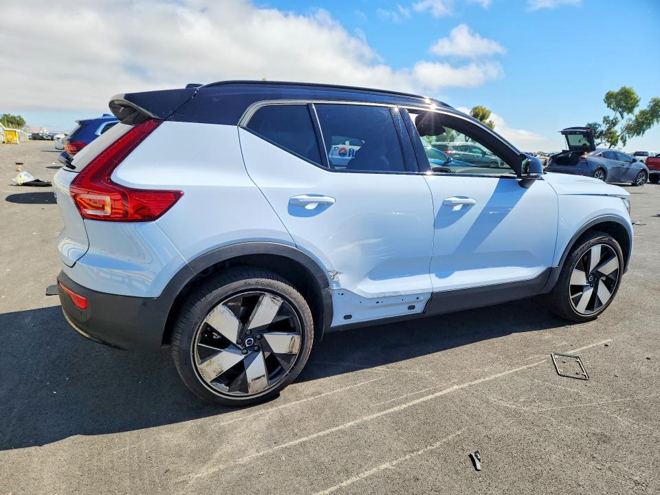 2025 Volvo Xc40 VIN YV4ER3HL0S2595254 COPART salvage auction — FRONT END, CA - SALVAGE CERTIFICATE, sold $12,900 on 2026-08-17 (photo 3)