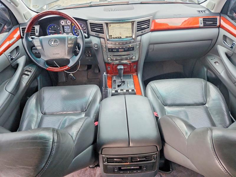 2008 Lexus Lx 570 VIN JTJHY00WX84003778 COPART salvage auction — UNDERCARRIAGE, Wa - Vehicle Cert Of Ownership-Titl, sold $11,100 on 2026-07-02 (photo 8)