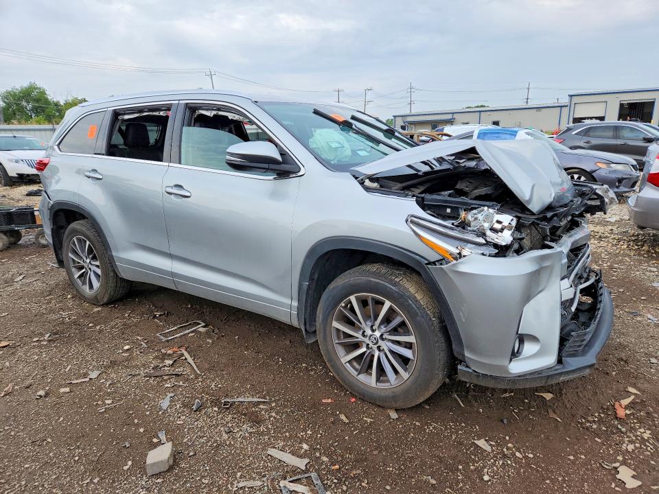 2018 Toyota Highlander VIN 5TDJZRFH5JS541300 COPART salvage auction — FRONT END, IL - SALVAGE CERTIFICATE, sold $4,850 on 2026-07-29 (photo 4)