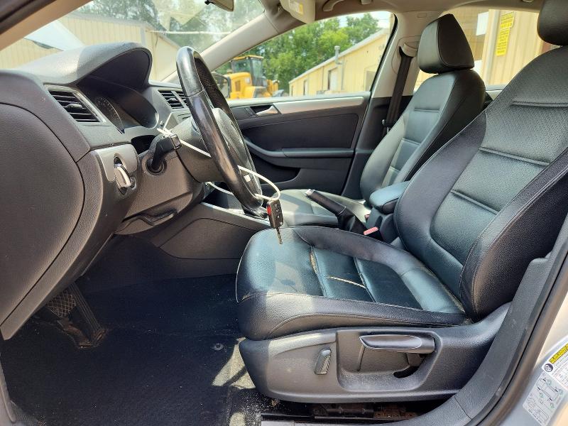 2014 Volkswagen Jetta VIN 3VWD17AJ4EM289447 COPART salvage auction — MINOR DENT/SCRATCHES, Nc - Dealer Only Clean Title (P), sold $2,050 on 2026-07-09 (photo 7)