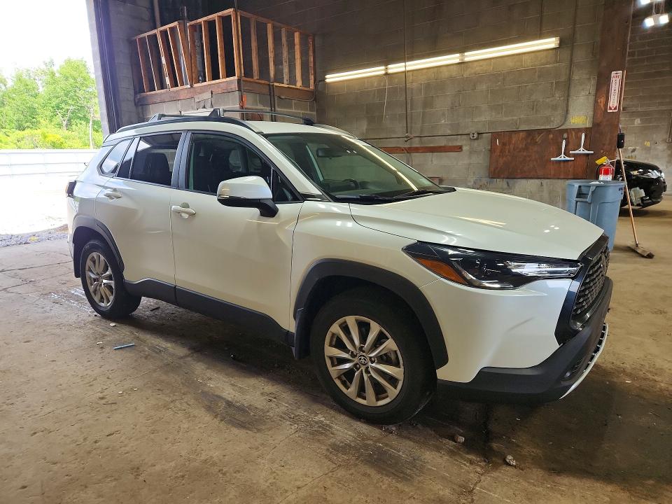 2022 Toyota Corolla cross VIN 7MUCAABG4NV043213 COPART salvage auction — REAR END, Ny - Mv-907A Salvage Certificate, sold $8,100 on 2026-07-27 (photo 4)