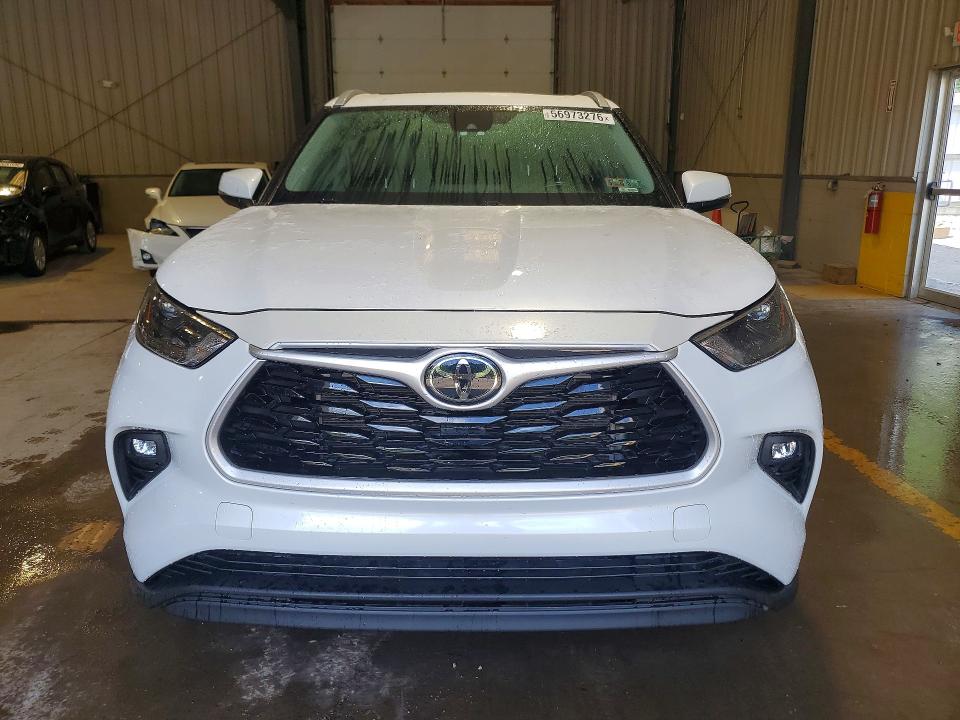 2023 Toyota Highlander VIN 5TDKDRAH6PS035705 COPART salvage auction — SIDE, Pa - Certificate Of Salvage, sold $13,200 on 2026-07-15 (photo 5)