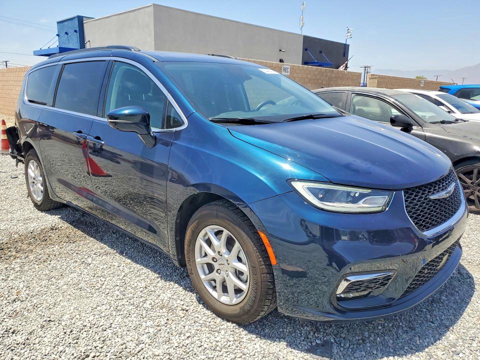 2022 Chrysler Pacifica VIN 2C4RC1BG9NR108810 COPART salvage auction — REAR END, Ca - Salvage Certificate, sold $7,000 on 2026-07-22 (photo 4)