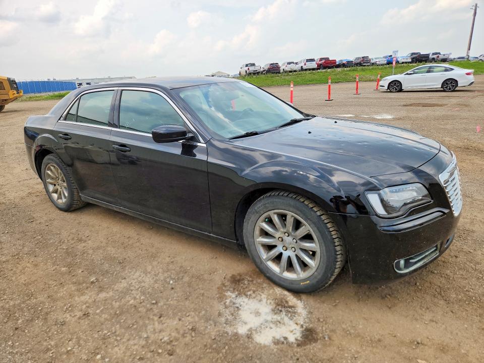 2014 Chrysler 300 VIN 2C3CCAAGXEH208044 COPART salvage auction — FRAME DAMAGE, Ab - Bos - Salvage, sold $650 on 2026-07-21 (photo 4)