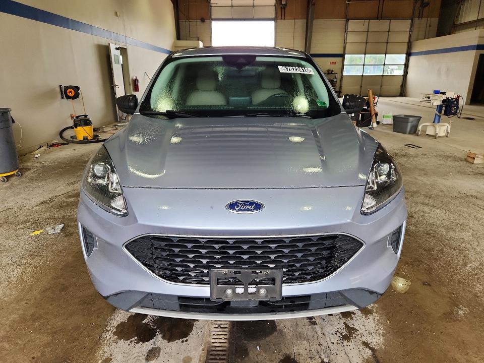 2022 Ford Escape VIN 1FMCU0BZ0NUA71563 COPART salvage auction — MECHANICAL, VA - CERTIFICATE OF TITLE, sold $4,550 on 2026-07-09 (photo 5)