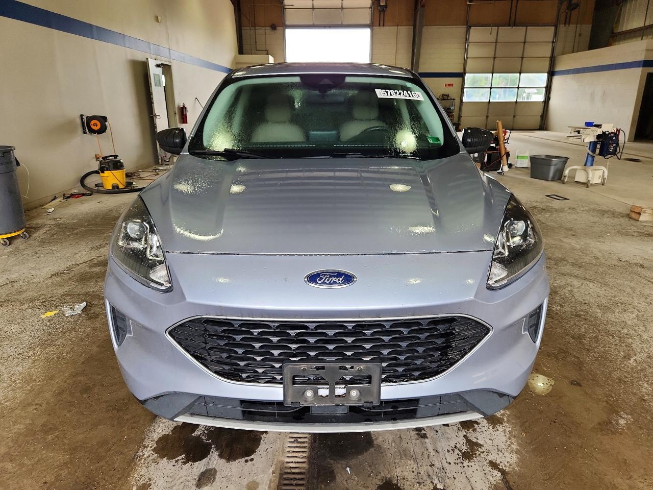 2022 Ford Escape VIN 1FMCU0BZ0NUA71563 COPART salvage auction — Mechanical, VA - CERTIFICATE OF TITLE, sold $4,550 on 2026-07-09 (photo 5)