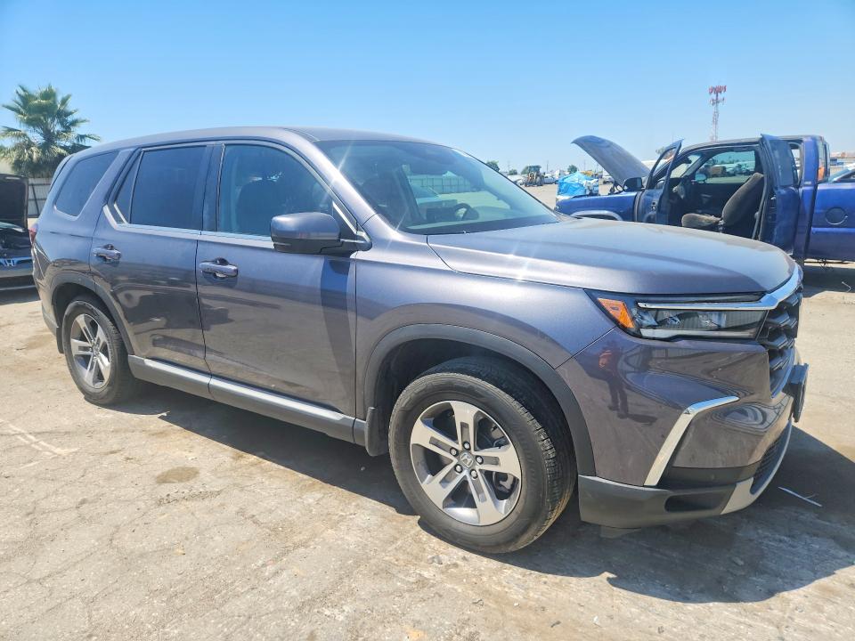 2025 Honda Pilot VIN 5FNYG2H4XSB013232 COPART salvage auction — REAR END, Ca - Salvage Certificate, sold $9,700 on 2026-07-31 (photo 4)