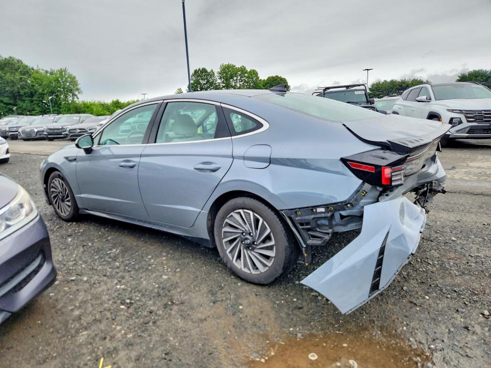 2024 Hyundai Sonata hybrid VIN KMHL34JJ3RA095255 COPART salvage auction — REAR END, Fl - Cert Of Title Slvg Rebuildable, sold $6,000 on 2026-07-09 (photo 2)