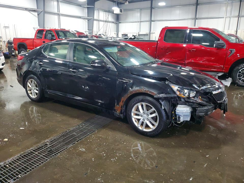 2013 Kia Optima VIN 5XXGM4A77DG098809 COPART salvage auction — VANDALISM, Mn - Cert Of Title-Prior Salvage, sold $225 on 2026-07-28 (photo 4)