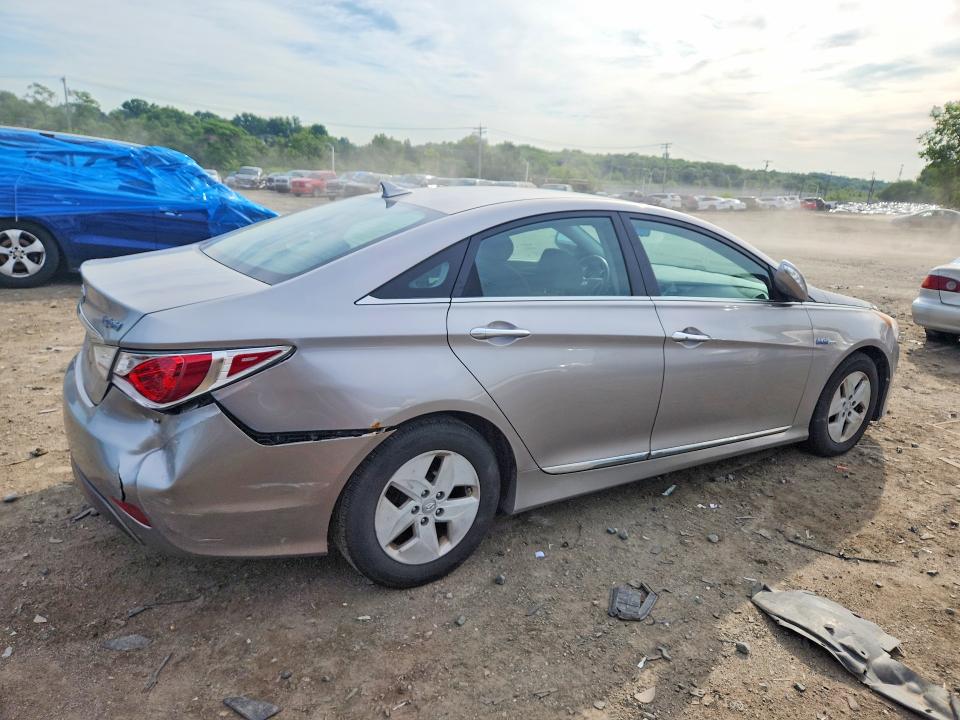 2011 Hyundai Sonata VIN KMHEC4A48BA017322 COPART salvage auction — REAR END, Md - Cert Of Salvage > 75% Damage, sold $425 on 2026-07-28 (photo 3)